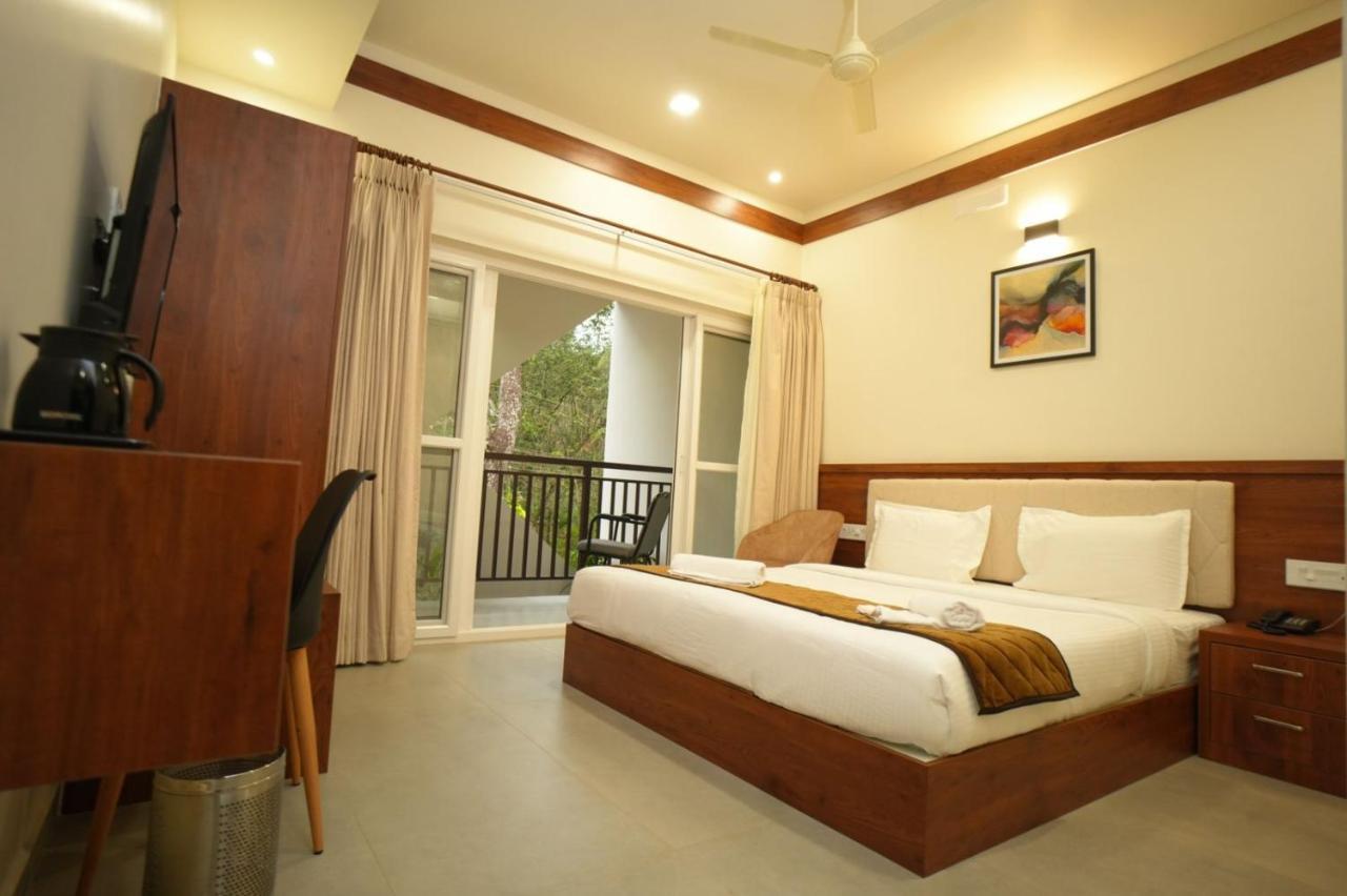 Hotel Royalton Residency Mundakāyam Esterno foto