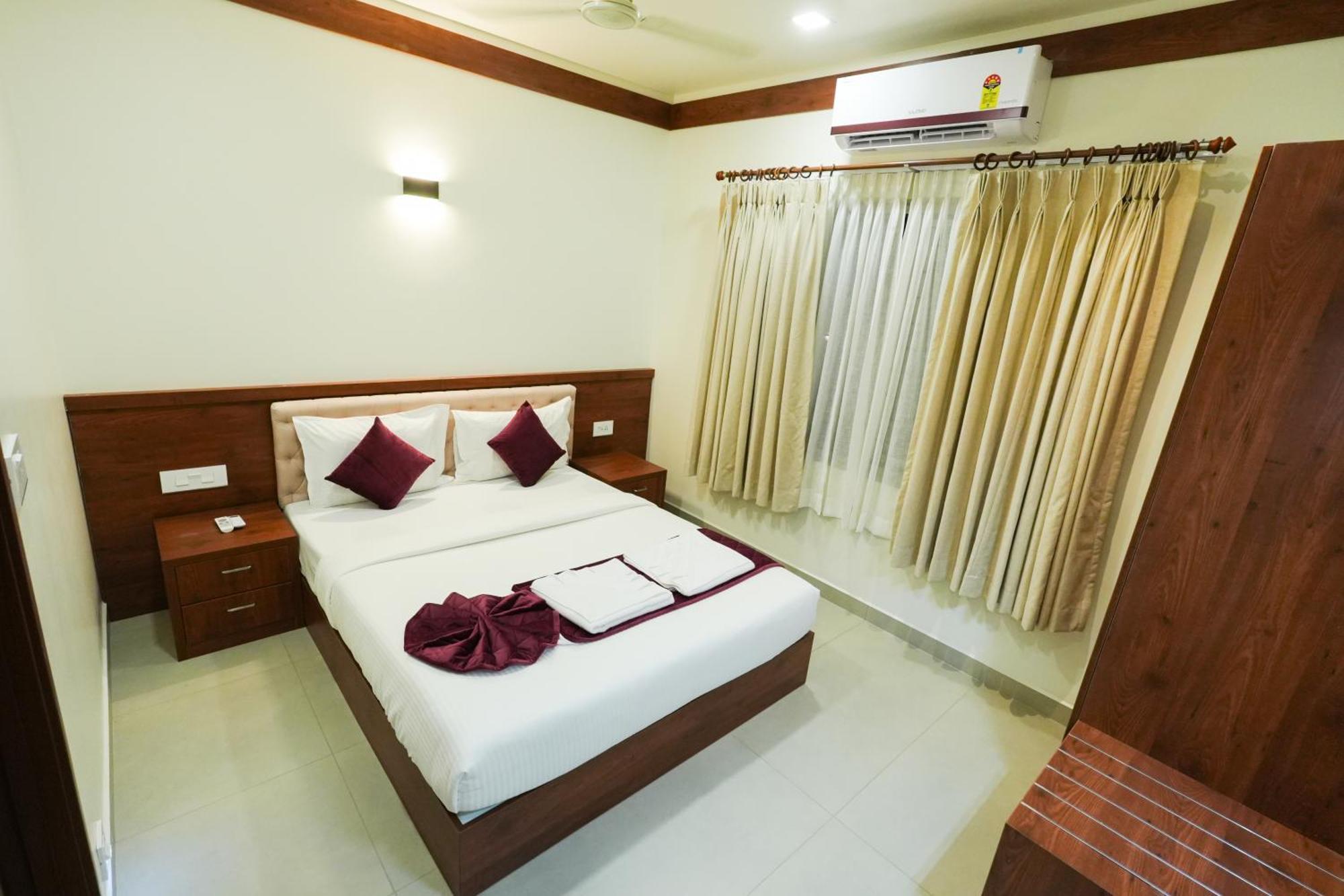 Hotel Royalton Residency Mundakāyam Esterno foto